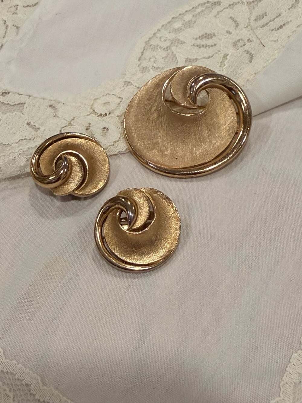Vintage Trifari Gold Tone Swirl Brooch and Clip-On Earring Set